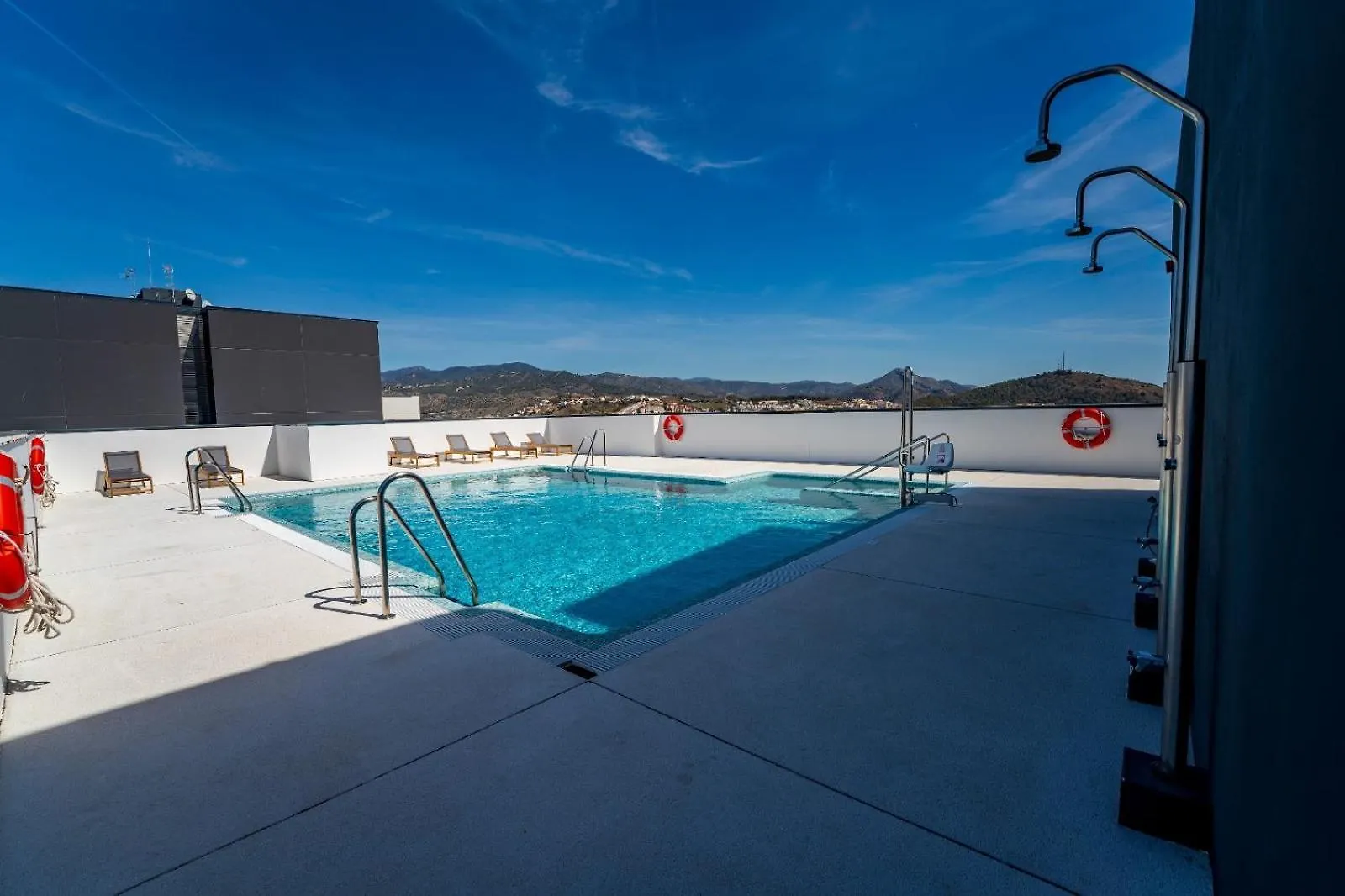 Malaga Skyline 3 Pool & Pk Free Villa Holiday home